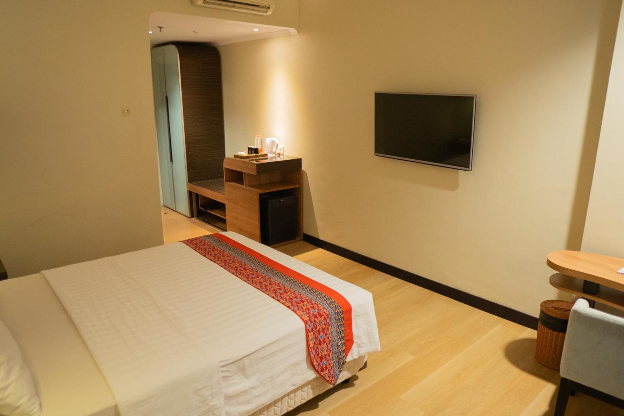 Brits Hotel Pangkalanbuun Exteriör bild